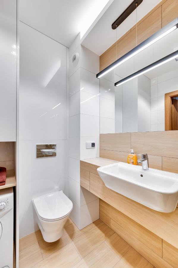 Old Town Apartment Angielska Grobla กดัญสก์ ภายนอก รูปภาพ